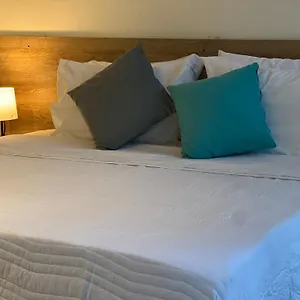 9.5 San Fernando Hotel